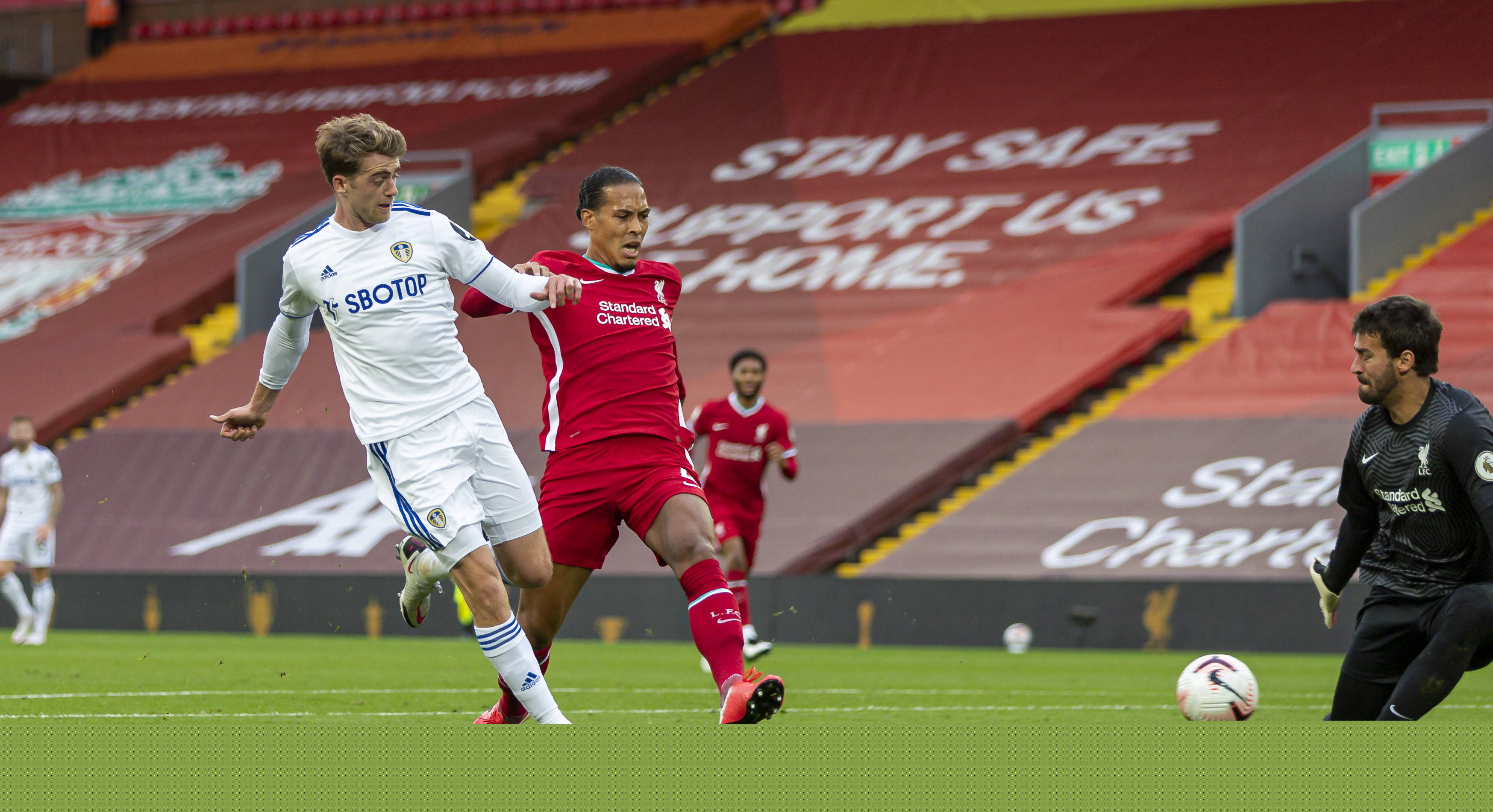 比利时最新大名单：德布劳内领衔，卢卡库、特罗萨德缺席